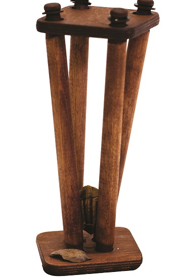 NUTI-BUDI NUTCRACKER